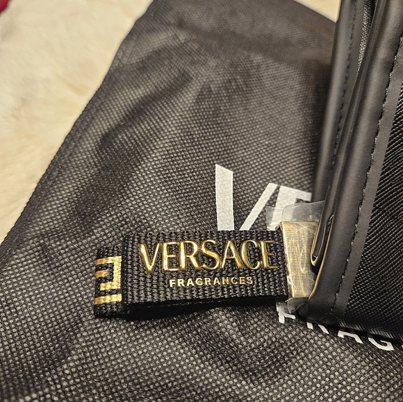 VERSACE Beauty Bag, New - Picture 7 of 16